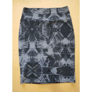 Lularoe skirt Size M Cassie pencil stretch knee length Black Grey